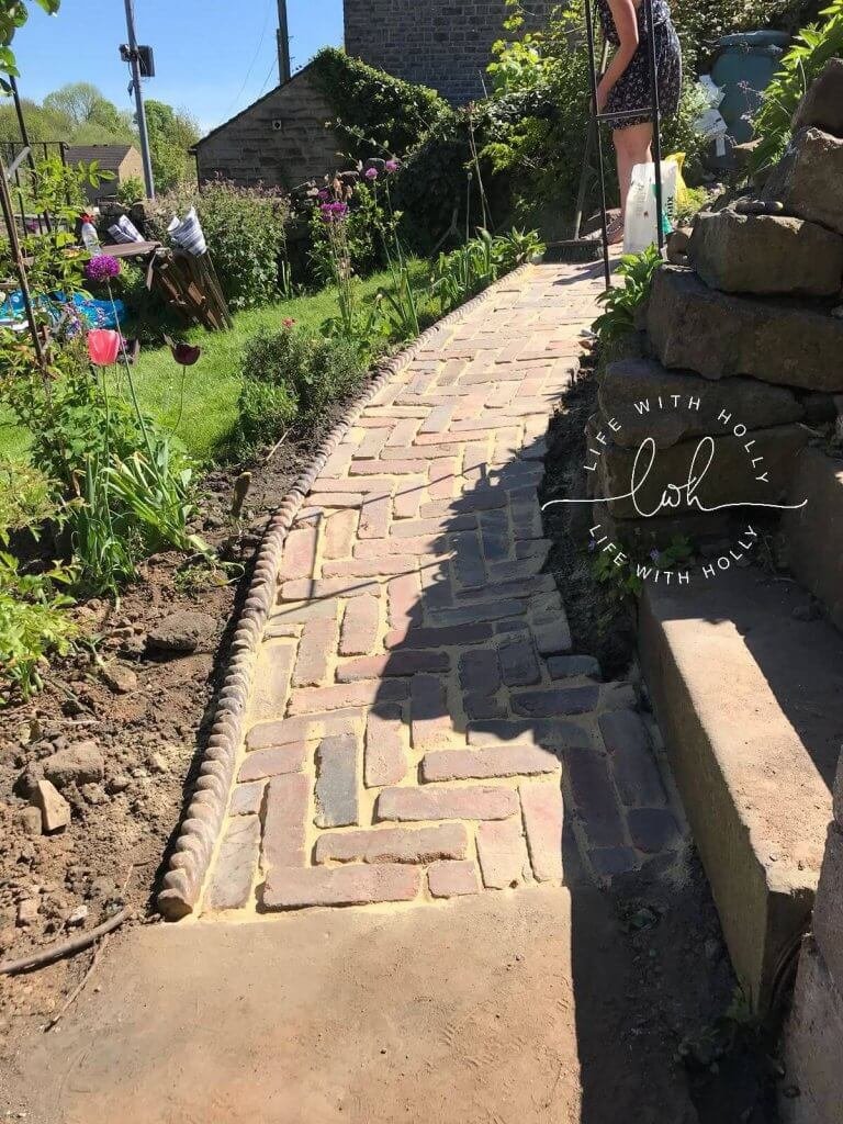 Tutorial - How to Create a Reclaimed Brick Pathway by Life with Holly