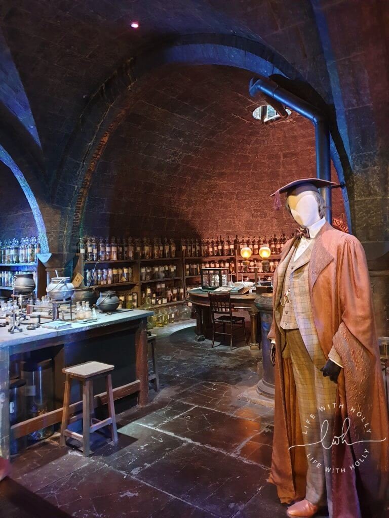 Slughorn Potions Classroom Harry-Potter-Studios-Tours-Tips-and-Advice-for-Getting-the-Most-Out-of-Your-Trip-by-Life-with-Holly