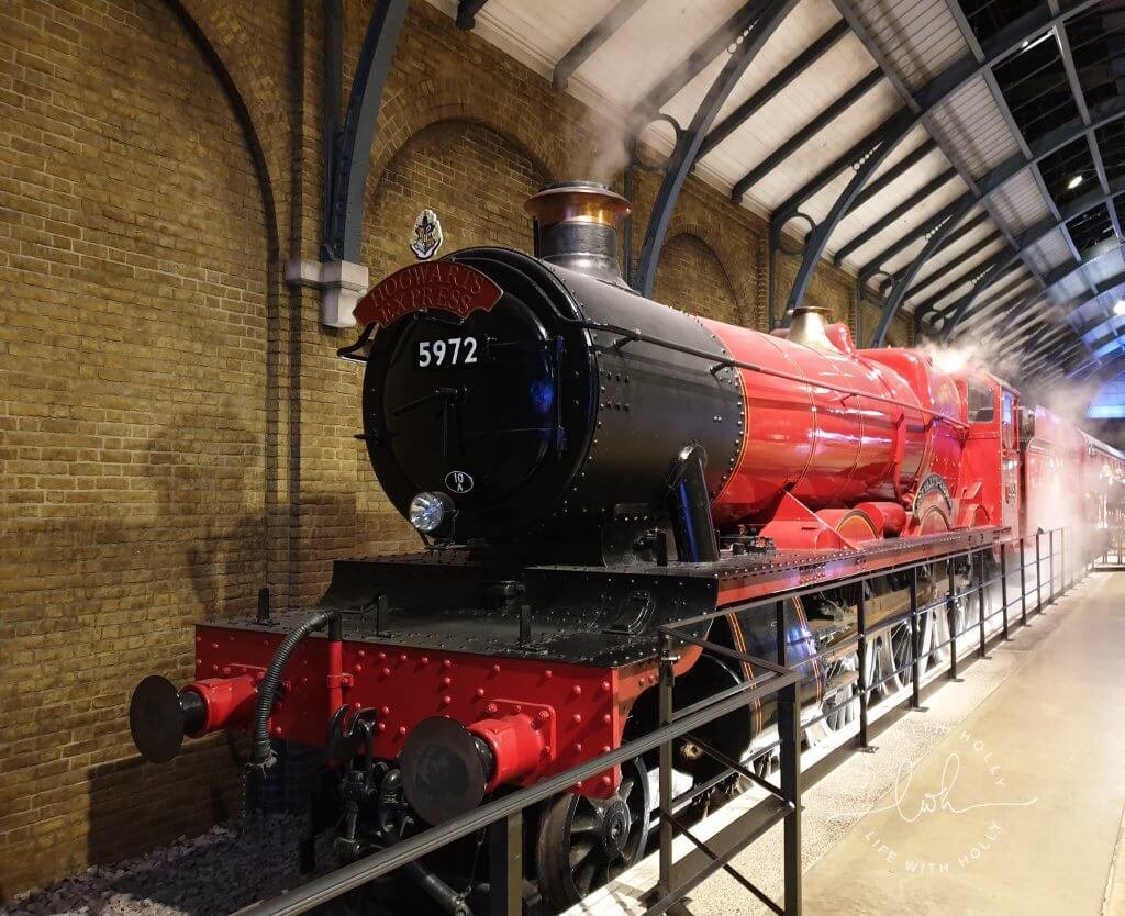 Hogwarts Express Platform 9 3/4 Harry-Potter-Studios-Tours-Tips-and-Advice-for-Getting-the-Most-Out-of-Your-Trip-by-Life-with-Holly