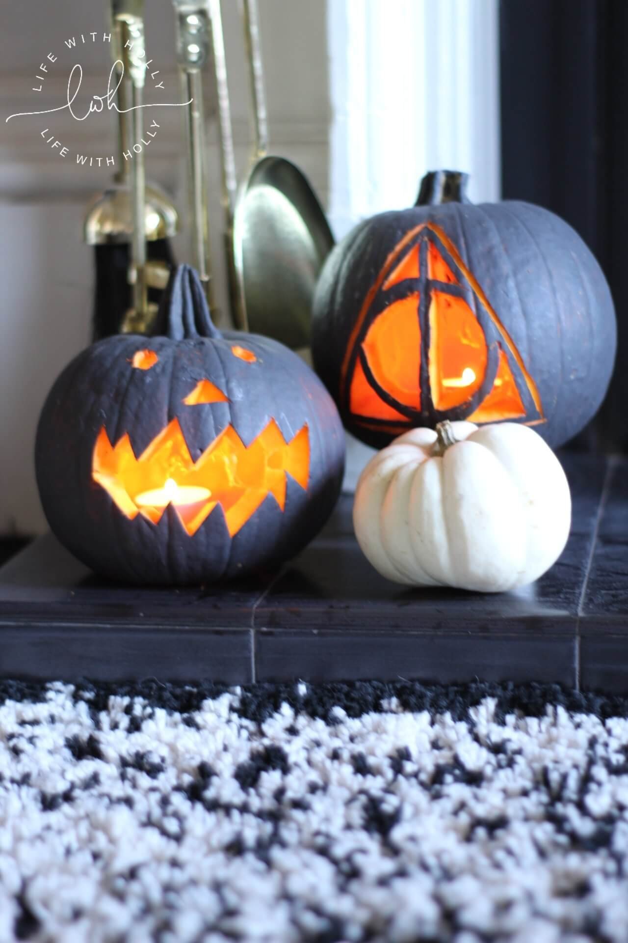 Modern monochrome pumpkins for Halloween