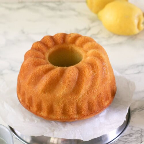 Lemon drizzle bundt cake