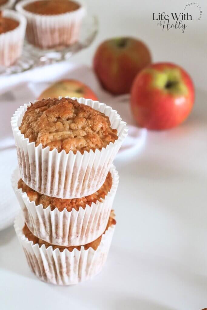 apple and cinnamon muffins