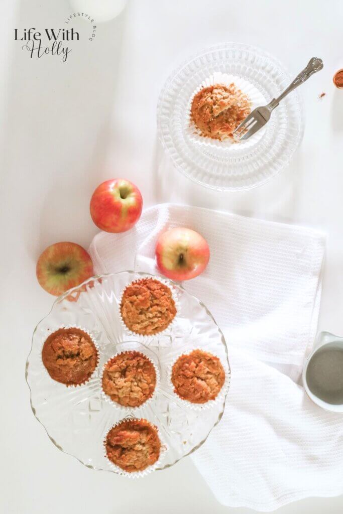 apple and cinnamon muffins