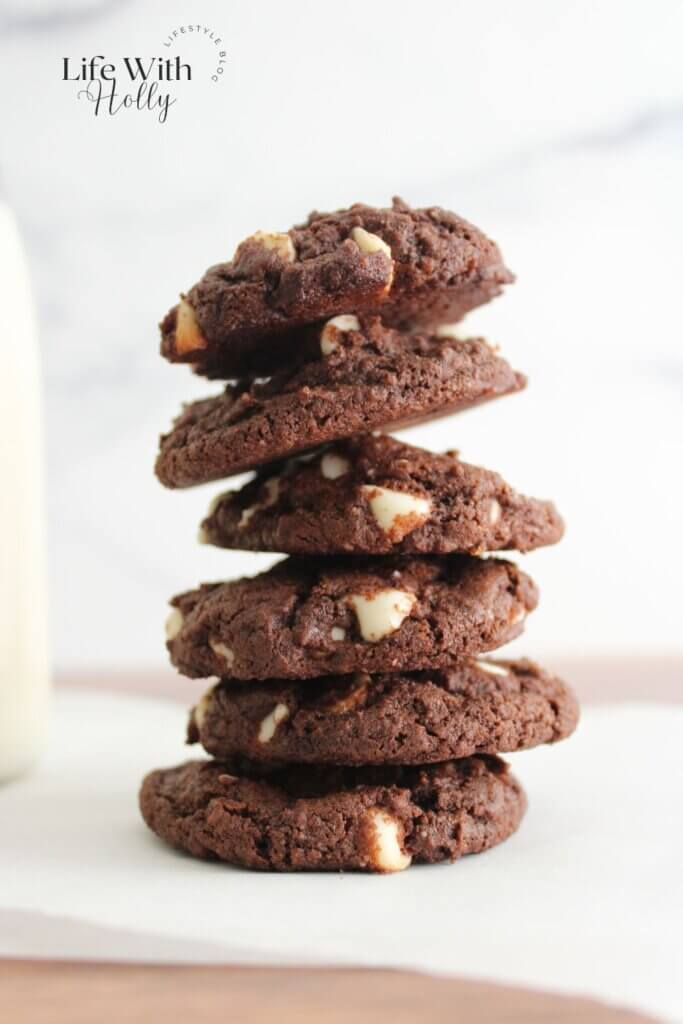 white chocolate chip cookies