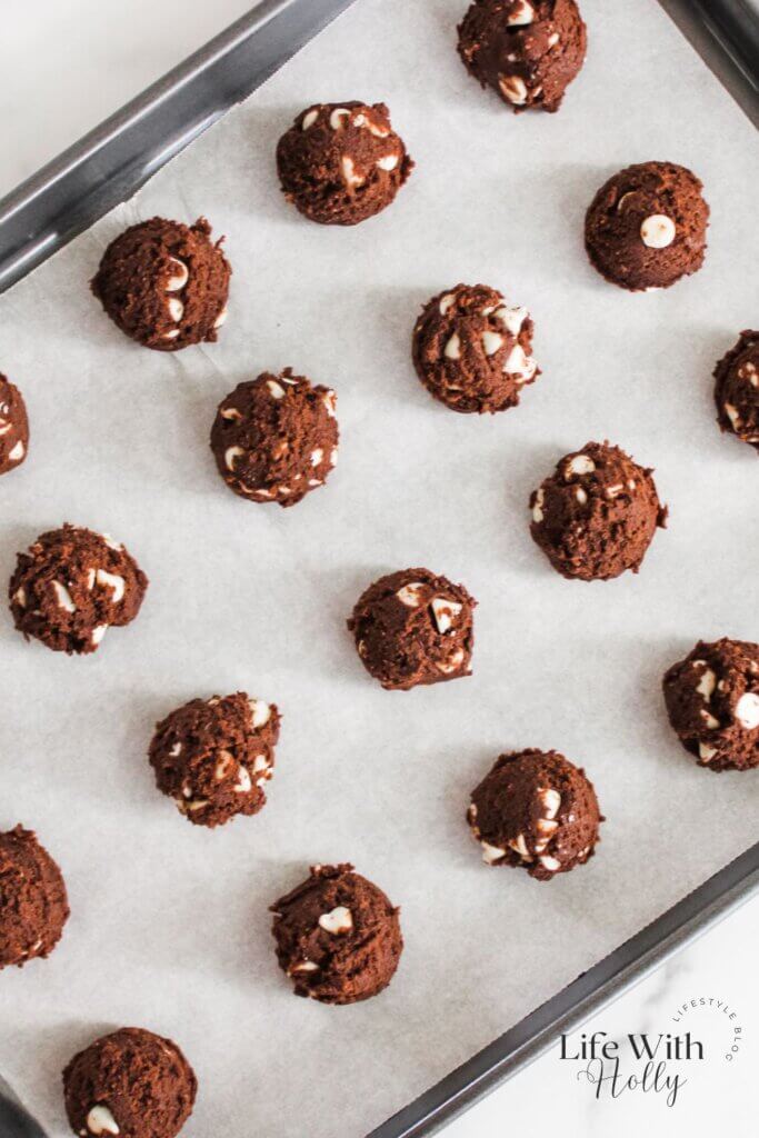 white chocolate chip cookies