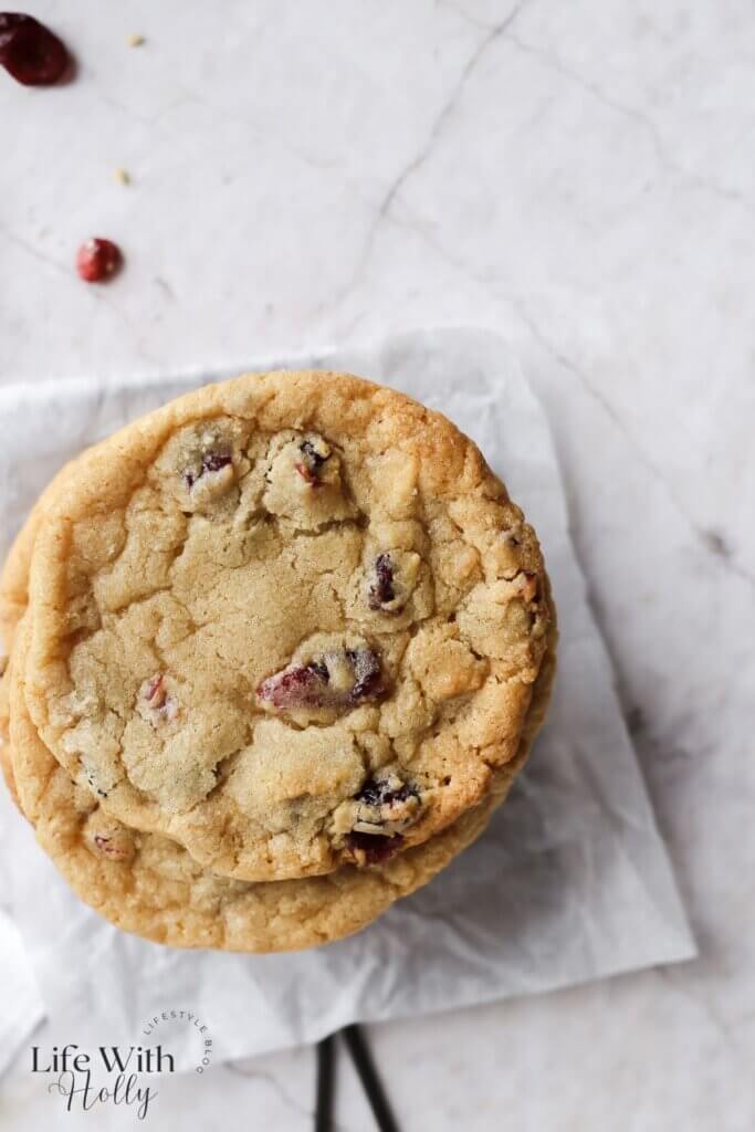 white chocolate cranberry cookies
