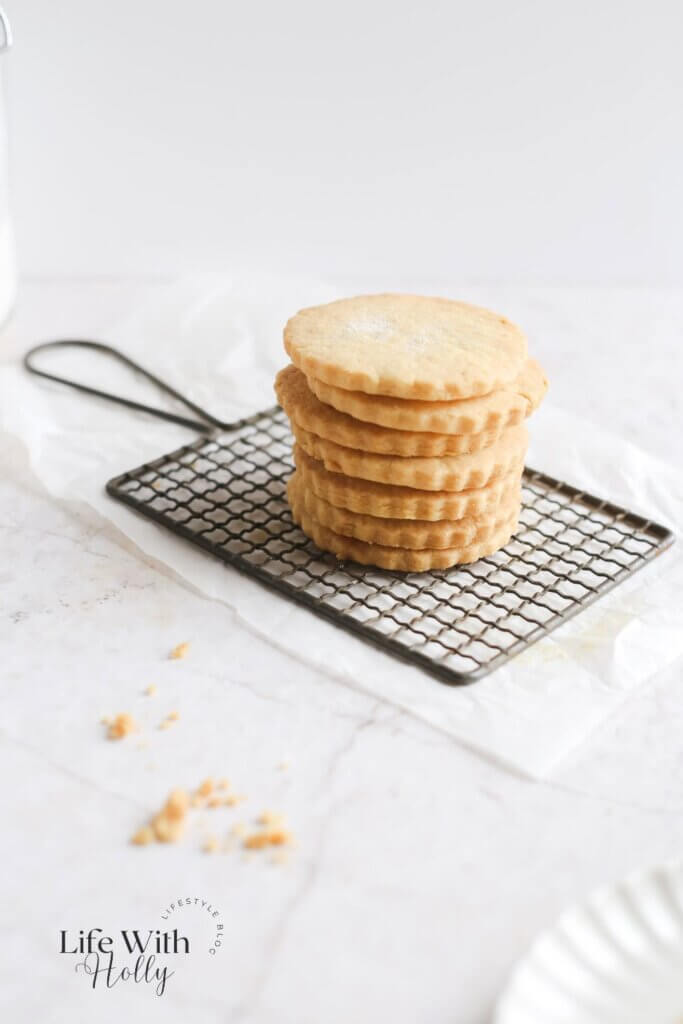 classic 3 ingredient shortbread cookies