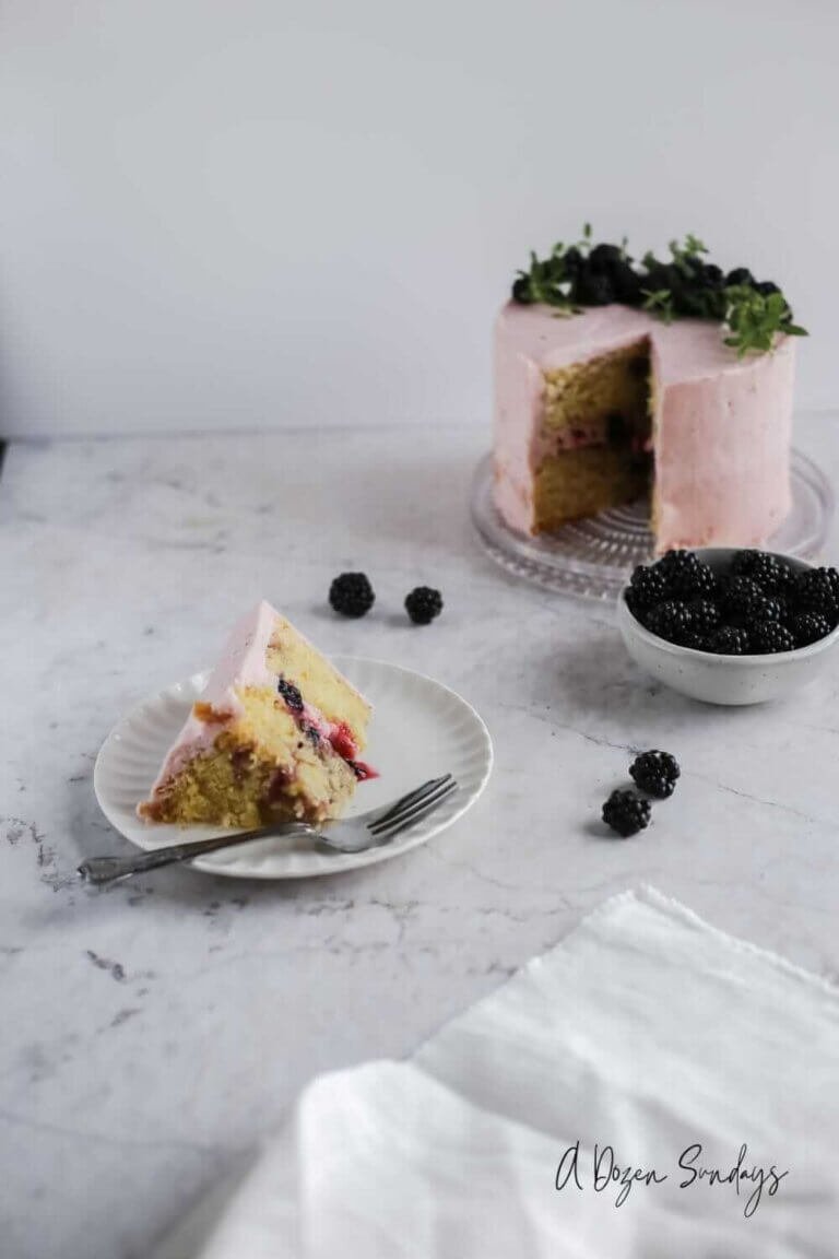 Easy Blackberry Cake Recipe