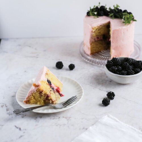 vanilla and blackberry cake
