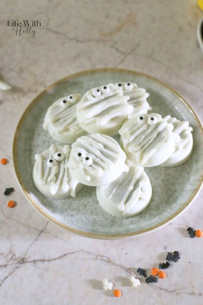 Chocolate covered Oreo mummies