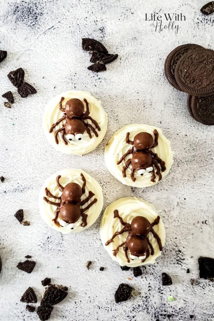 Spider Oreos for Halloween