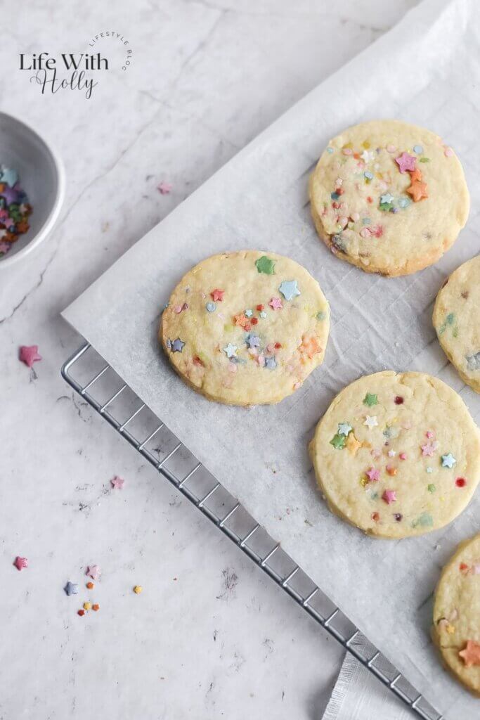 Funfetti shortbread cookies - sprinkles shortbread cookies