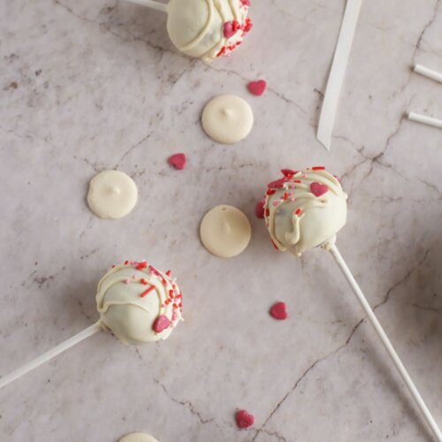 Easy Red Velvet Cake Pops Recipe