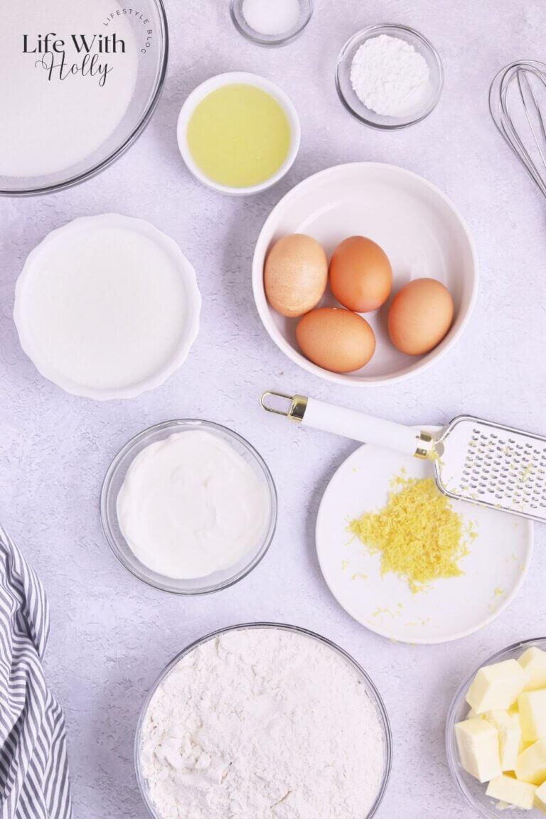 Mini lemon bundt cake