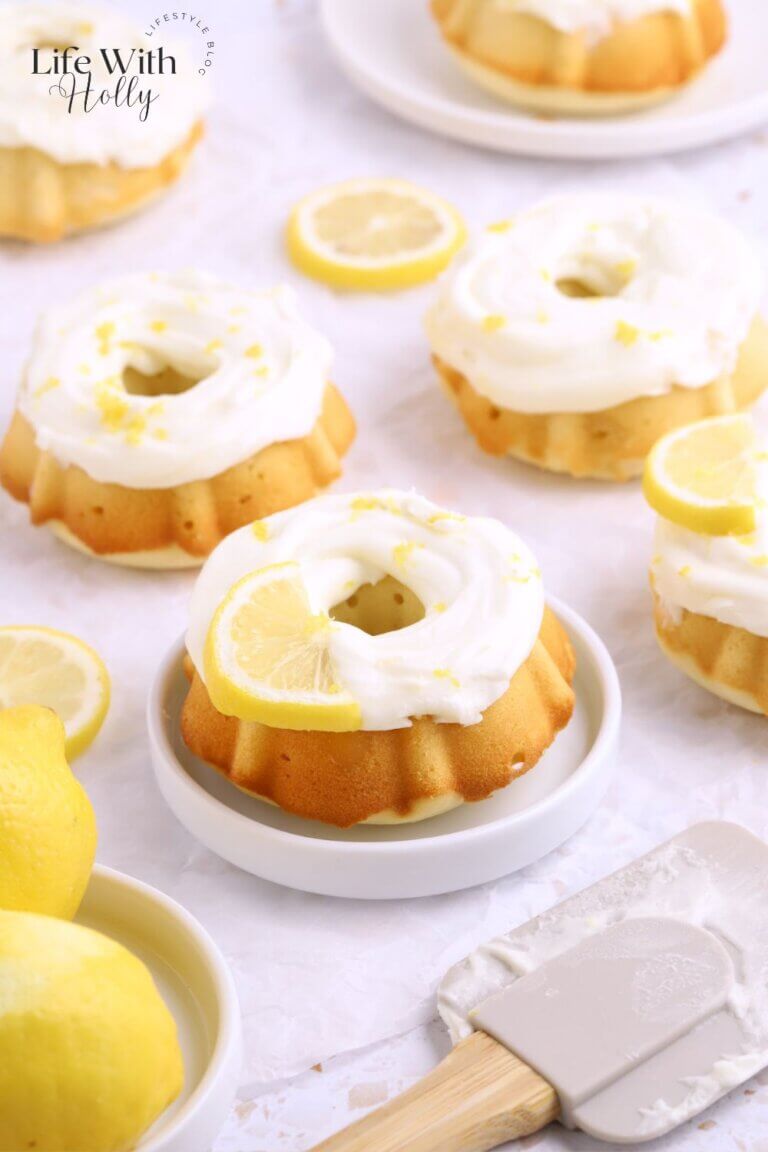 Mini lemon bundt cake