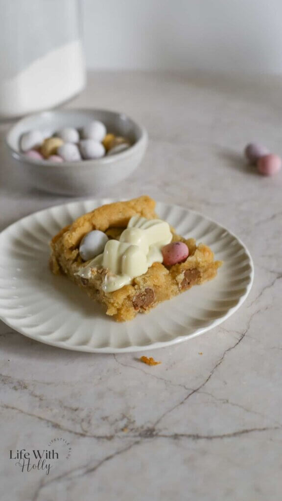 Easter Mini Egg cookie bar