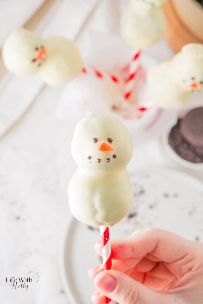 Easy Snowman Cake Pops, a perfect no-bake Christmas treat!