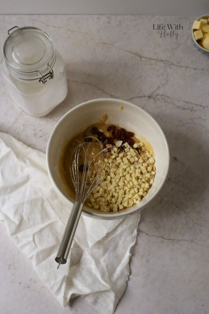 Cherry Bakewell Blondies
