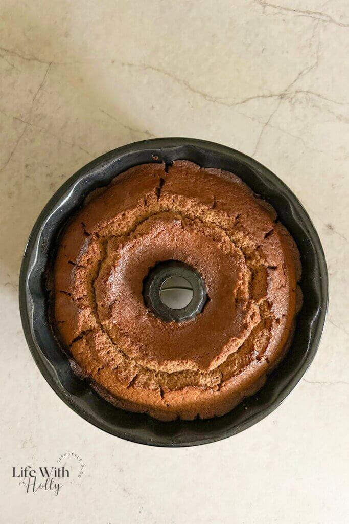 Easy Gingerbread Bundt Cake Recipe