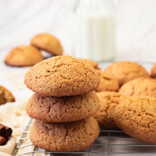 Chewy Oatmeal Cookies