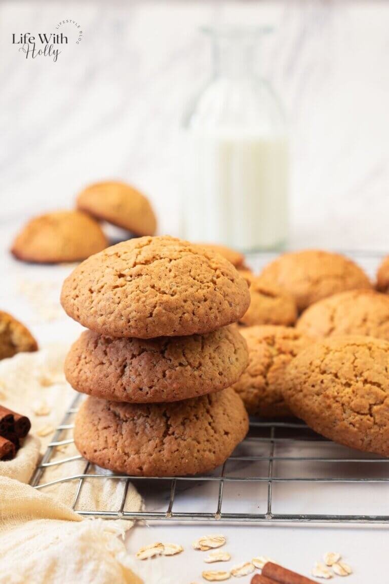 Chewy Oatmeal Cookies