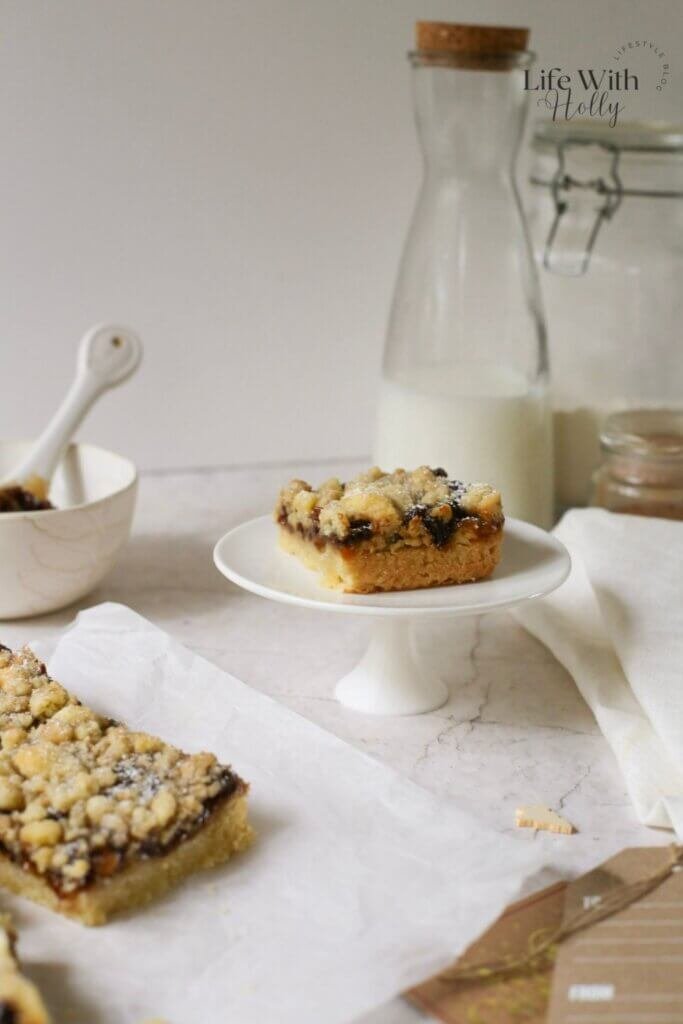 Mince Pie Crumble Slice
