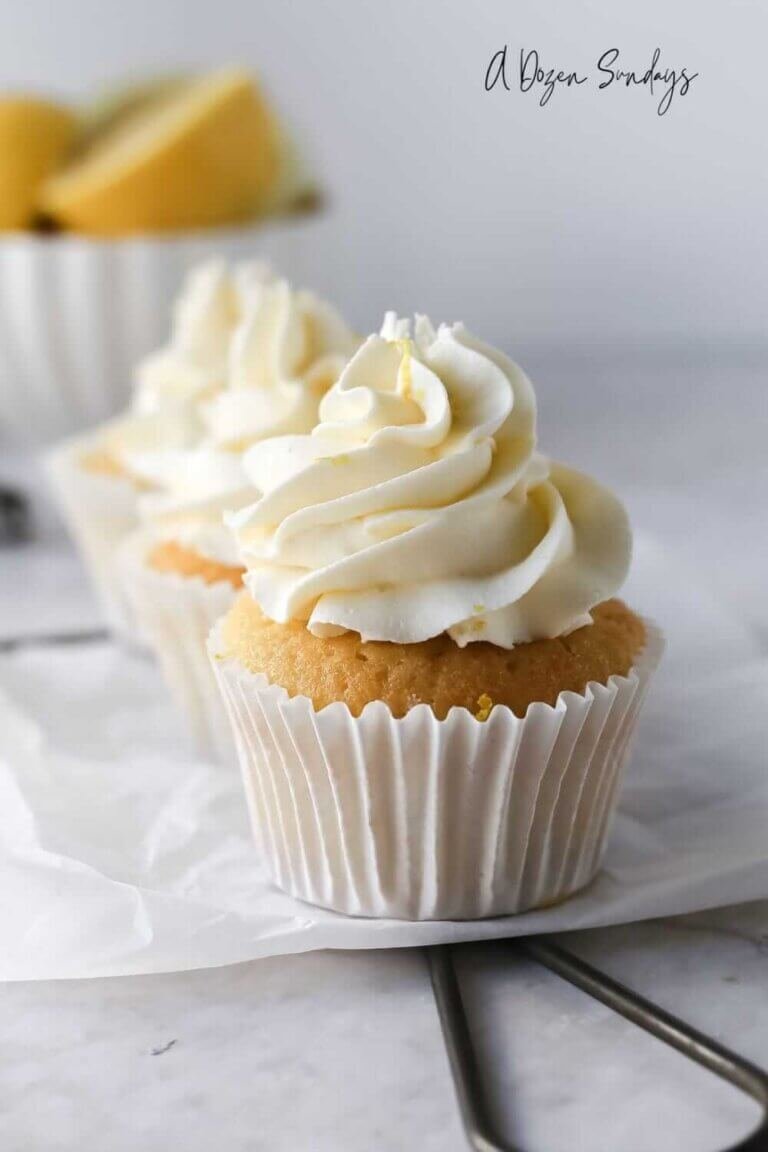 Step by Step Guide: The Perfect Lemon Curd Cupcake Recipe