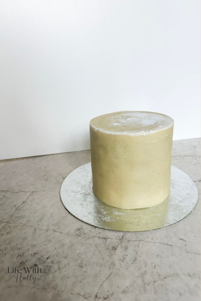 How to marzipan a fruit cake