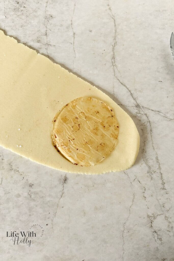 How to marzipan a fruit cake