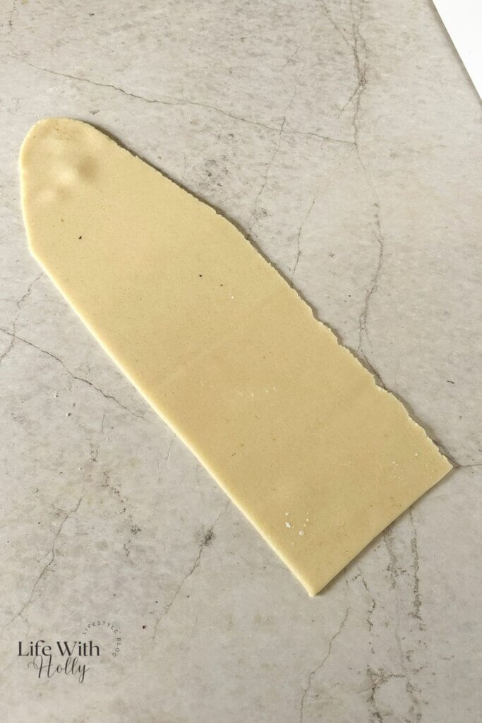 How to marzipan a fruit cake