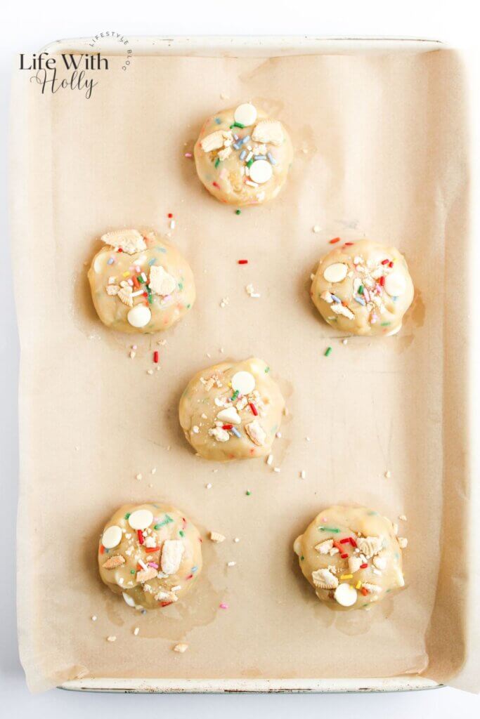 Funfetti stuffed cookies