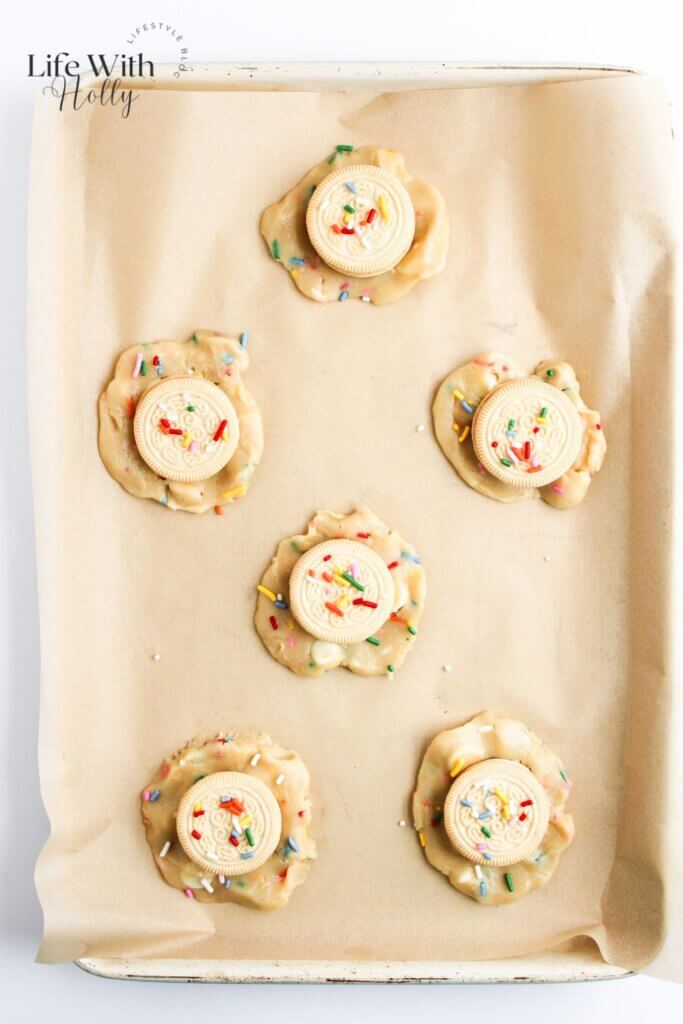 Funfetti stuffed cookies