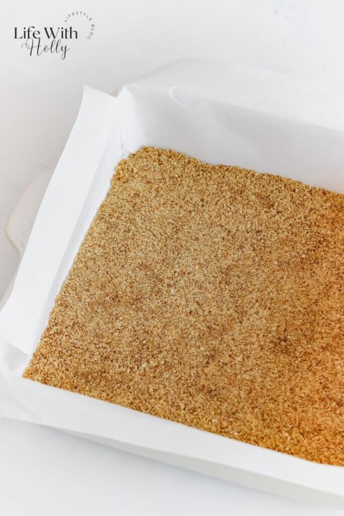 Raspberry cheesecake bars process