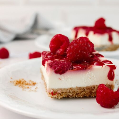 Raspberry cheesecake bars